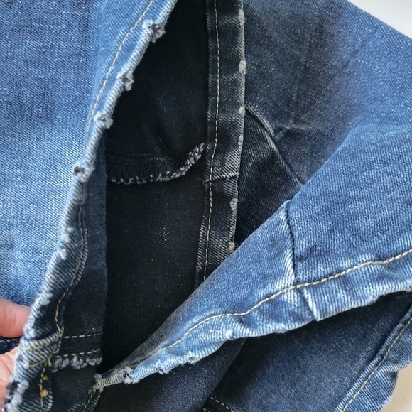 Bisou Bisou Bohemian Rhapsody Y2K Low-rise Flare Jeans Size 2 in Blue - Picture 4 of 13